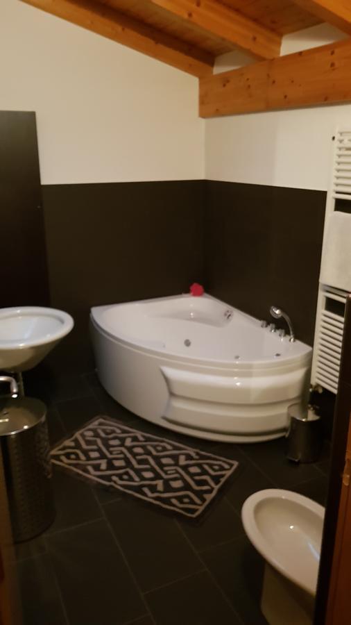 B&B Benessere La Casa Nera ブレーノ エクステリア 写真