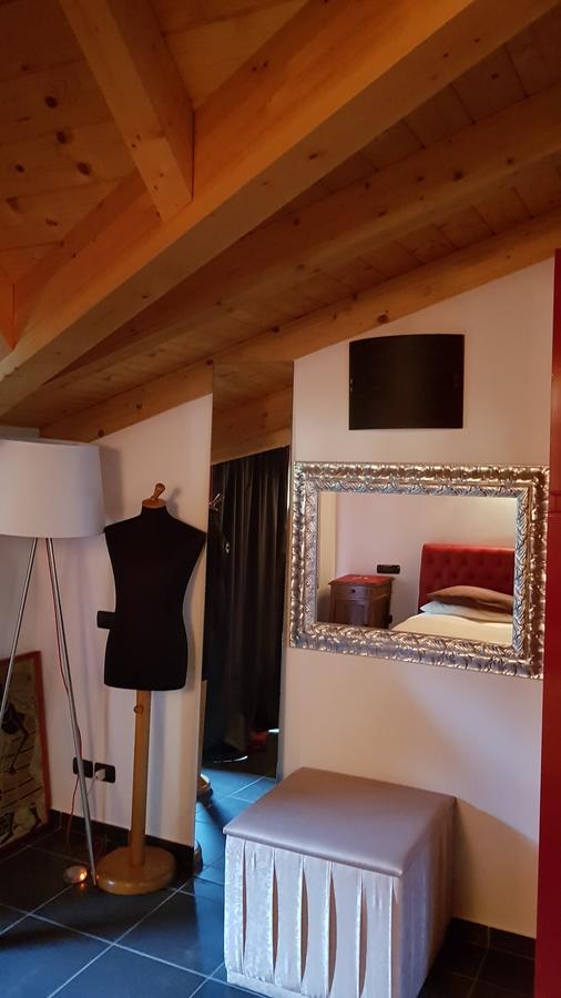 B&B Benessere La Casa Nera ブレーノ エクステリア 写真