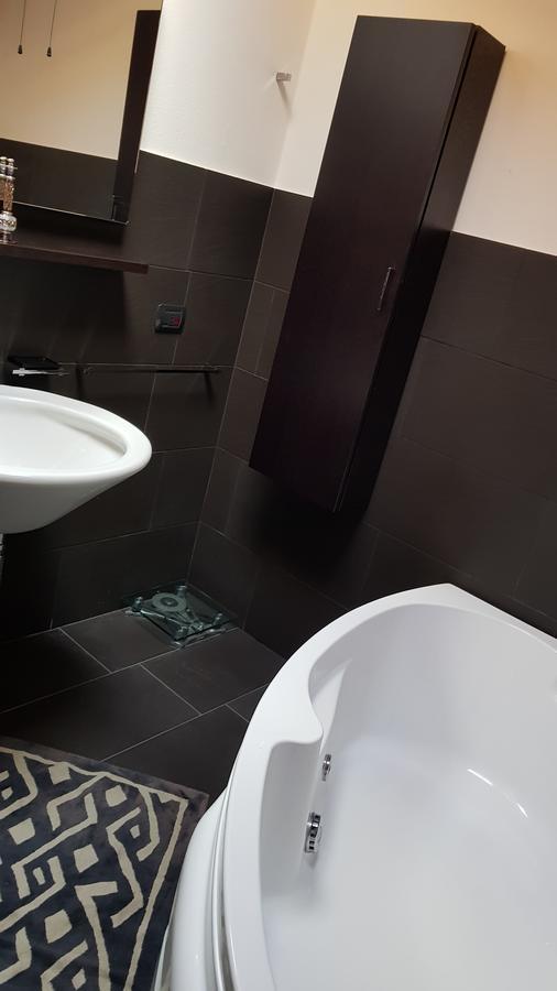 B&B Benessere La Casa Nera ブレーノ エクステリア 写真